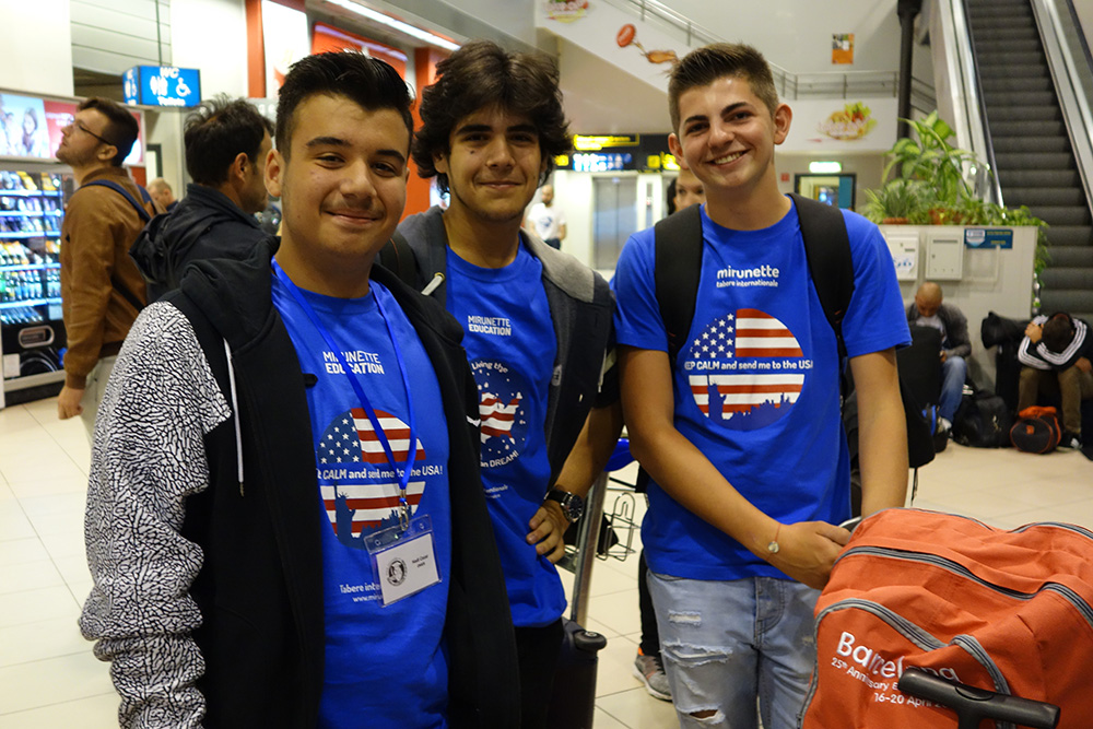 Tabara grup lb. Engleza, California State University, L.A USA 17-31 iul - Mirunette 2016 (Aeroport)