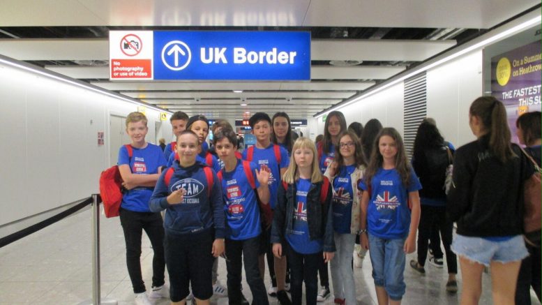 Tabara grup lb. Engleza, Ashford School UK 24iul-07 aug Mirunette 2016 (Aeroport/Arrival)