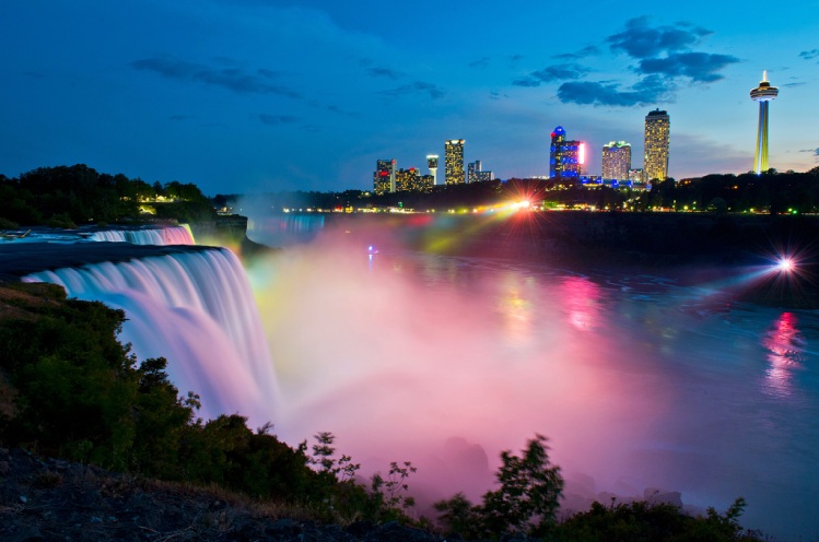 Tabara in Canada, Mirunette - Cascada Niagara