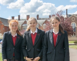 Tabara de grup limba Engleza - Queen Anne School - boarding school langa Windsor si Londra - Reading, Anglia