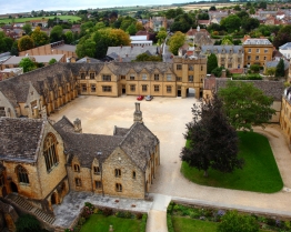 tabara de grup limba engleza sherborne school dorset anglia.jpg