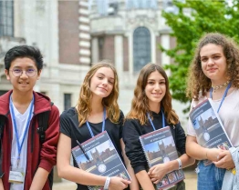 Tabara Lb Engleza & orientare cariera juniori: STEM, Global Leadership & Business - Eton College, Windsor