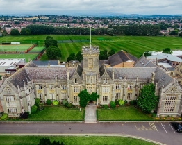 Tabara Limba Engleza - Explore & Engage - Queen's College, Taunton 